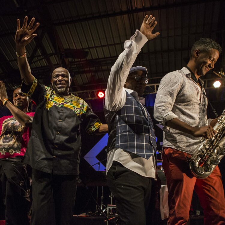 Ray Lima en concert lors du 13ème Jazz Kif, Kinshasa, République Démocratique du Congo